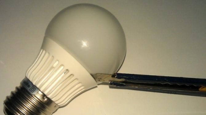 Popravilo LED svetilke naredite sami: vzroki okvar in kako jih odpraviti