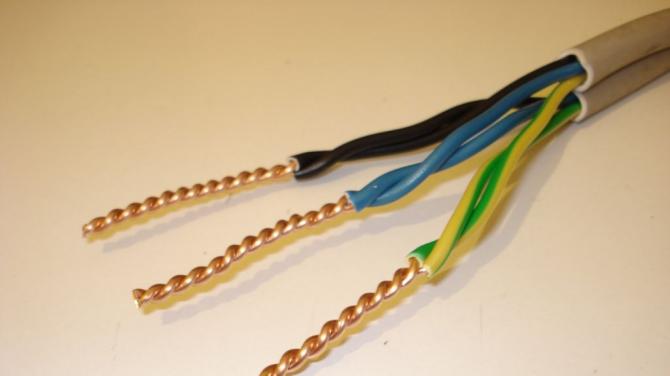 Zanesljivi načini povezovanja električnih žic Povezovanje 3 žic